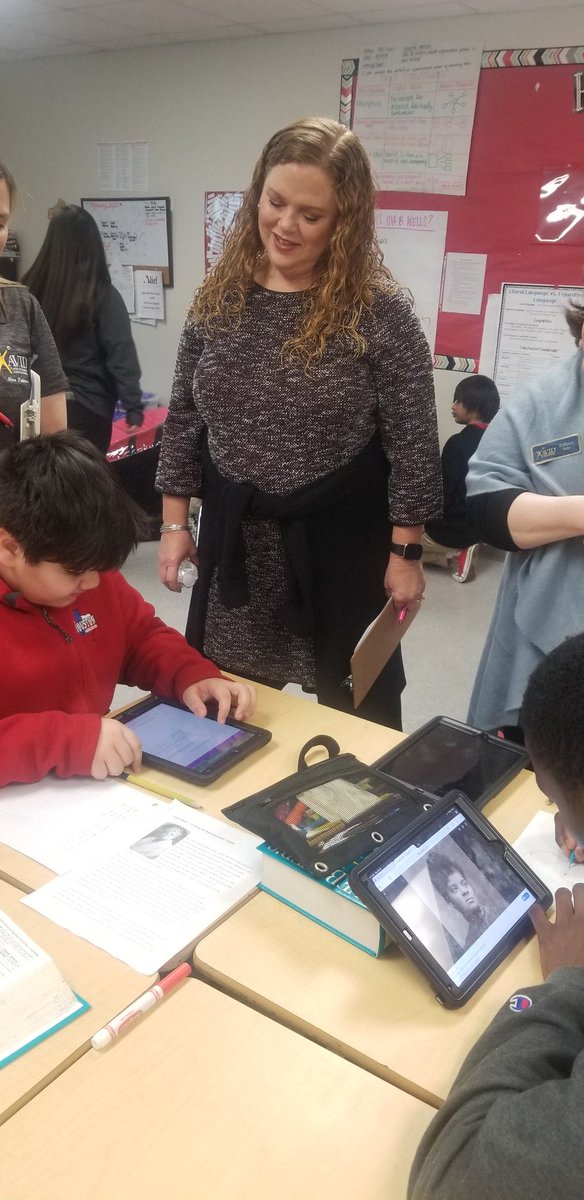 SamhoustonMS's tweet photo. Love the collaboration in @MrsPurvis212 ELAR class. Students work in small groups to understand author's message and persuasive appeals #samside #texanpride #AVIDwicor
@JeffreyDorman4 @TechTeachMom15 @AVID4College @IISDCounseling @n_atkinson2016 https://t.co/mxjbZy84nR
