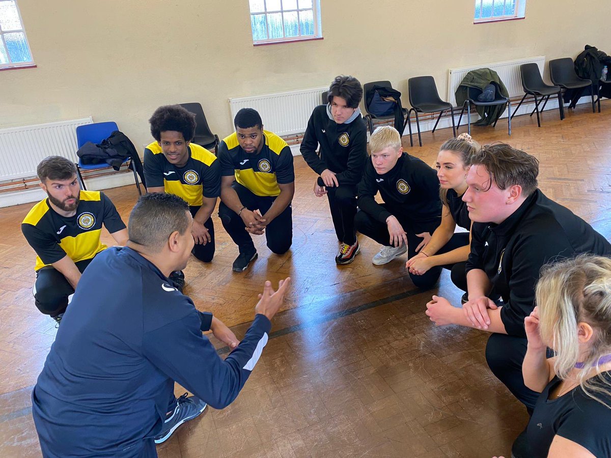 BoxingAwards's tweet image. Massive thanks to ⁦@networkrail⁩ who sponsored a #boxingtutorcourse ⁦@CrayWandsCS⁩ in #eltham #london a community organisation providing education mentoring through SPORT, MUSIC &amp;amp; ART to enhance and inspire young lives. #dontthinkyoucanknowyoucan 👊🏾💥