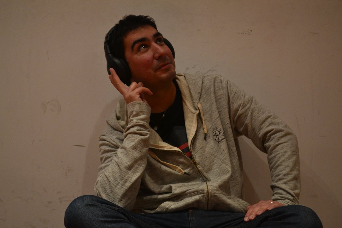 ImperfectosenFM's tweet image. Luego de sus merecidas (?) vacaciones vuelve @PradoEmiliano el Imperfecto más Imperfecto y va darnos algunos #EmiTips si estás por irte de vacaciones y querés ahorrar unos pesitos.
#Hoy 21 hs. por @somosradiomonk 

bit.ly/SIenRadioMonk