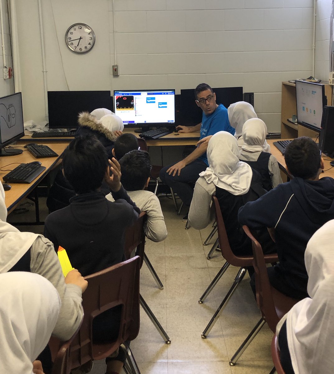 KcjSabrina's tweet image. German: “What did you learn today?”
Ss: “To learn through mistakes!”
#powerofcode 👾 Thanks for having us today @Al_FalahSchool #kids2030