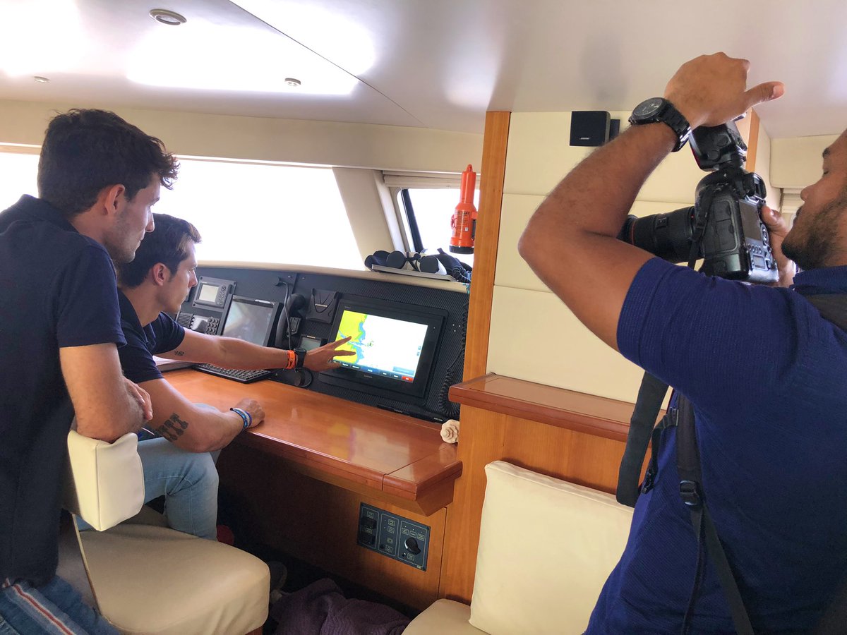 YahairaOsiris's tweet photo. Hoy desde el barco Acuarela con dos de los #Odsider de @OceaniaEMA en entrevista para @prensacom https://t.co/HFBvBW0dp6