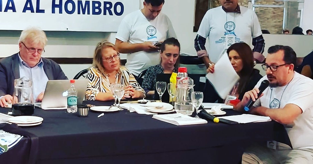 JoseMariaSerbin's tweet photo. Moción para un encuentro en defensa del #agua, a través de una red ambientalista. El encuentro se realizaría en el mes de Abril, para concientizar, visibilizar, y defender el #AcuiferoGuarani como principal reservorio de agua subterránea.
#QuintoPlenario21F
#ConLaPatriaAlHombro https://t.co/AYhPof8y0g