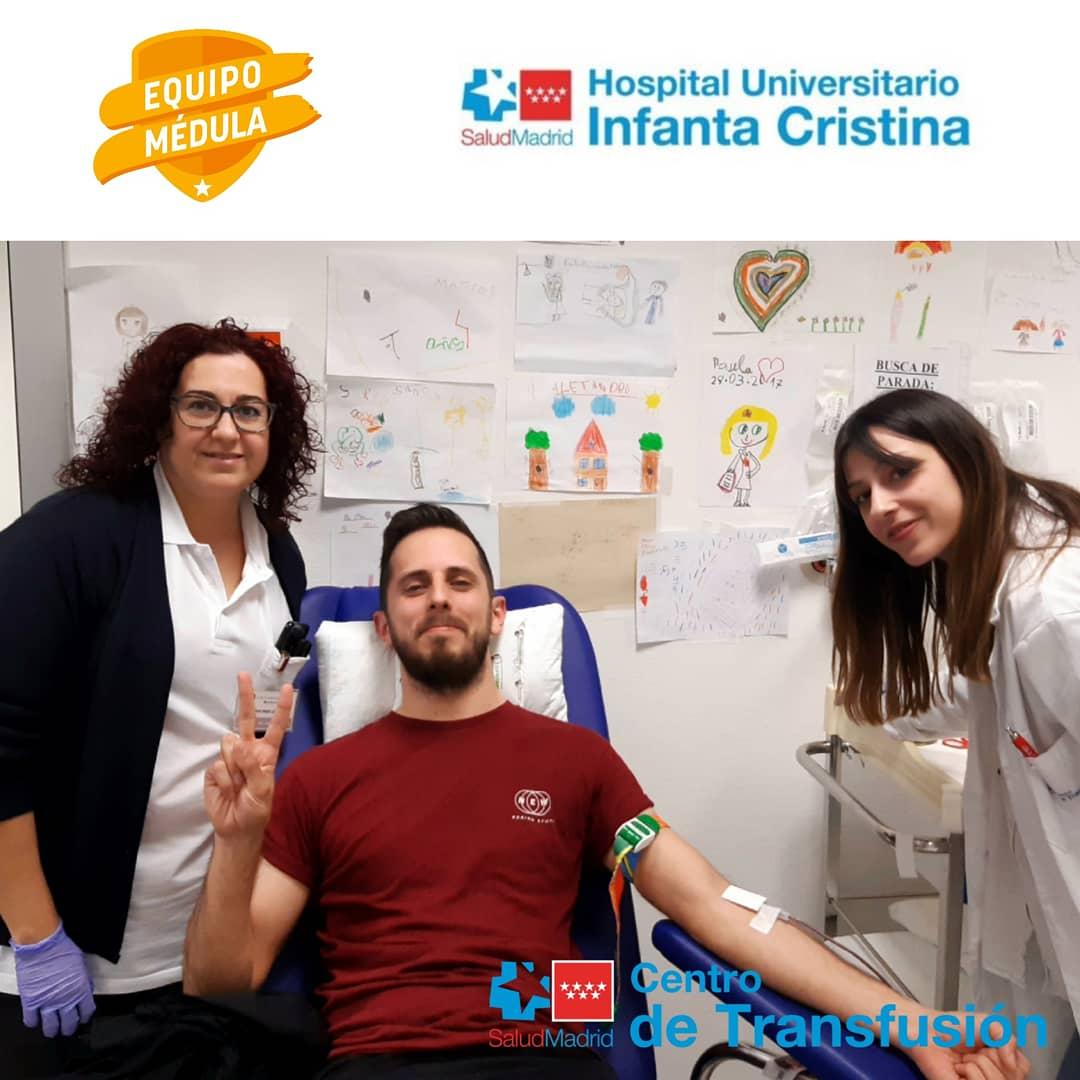 EquipoMedula's tweet photo. Gracias @runforleucemia Penélope  por organizar este día de donación de #médula en el #HospitalInfantaCristina aumentando el número de registros en REDMO @fcarreras y a todo el personal sanitario implicado con una gran 😁
Gracias donantes 🧡
Somos #EquipoMédula https://t.co/hLielPJPux