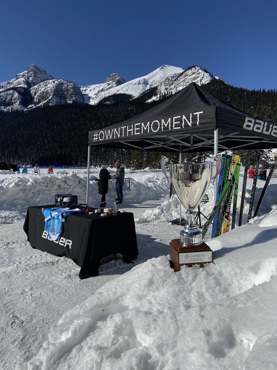 CallMeMaybePOT's tweet photo. So where’s the trophy for who’s going to party the hardest @lululemon? #CallUsMaybe https://t.co/Qez801aa9J