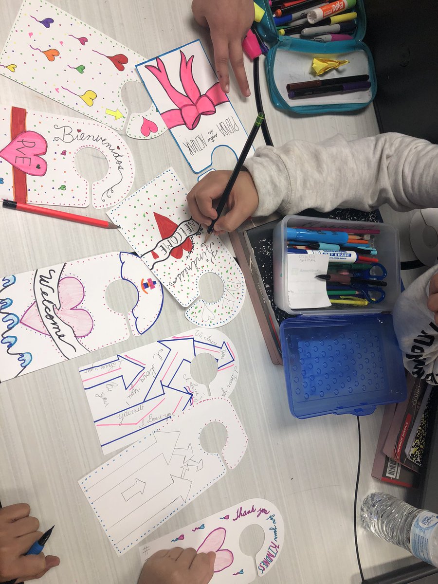 MrsKatiaRamon's tweet image. All the KINDNESS to our community!!! 🥰 #PVEleads #leaders2thecore #bethelight @PVE5thGrade