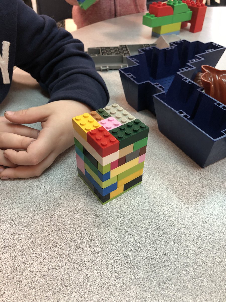 MsLaura_Ball's tweet photo. It was a great afternoon working with a particular student who has a hard time with verbal communication and participating well with others. We were able to use problem solving skills to build LEGO houses while identifying the colours of the blocks. #smallsteps @EY_uwindsor https://t.co/XRQr2buJor