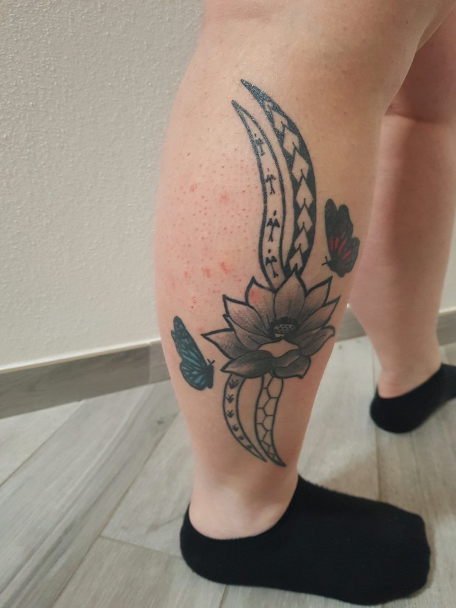 BMAXTATTOO1's tweet photo. 🦍B-MAX TATTOO🦍
🇦🇺 Leg girl maori
Artist :@bmax_artist 
#tattoo #bmaxtattoo #reggioemiliatatuata #tattoomagazine #artink #tattooartist #ilovemyjob #tattooed #arte #Instagram #worldfartist #inklife #italiantattooartist https://t.co/TrwU3O8ff0