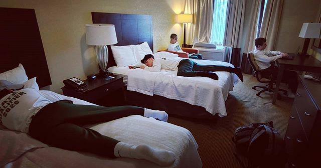 ReedyWrestling's tweet photo. After being on the road for over 4 hours, we have arrived! #ReedyatState #relax #BestBedsinTheGame https://t.co/UTWWh5Tx2e https://t.co/saie21ABG0