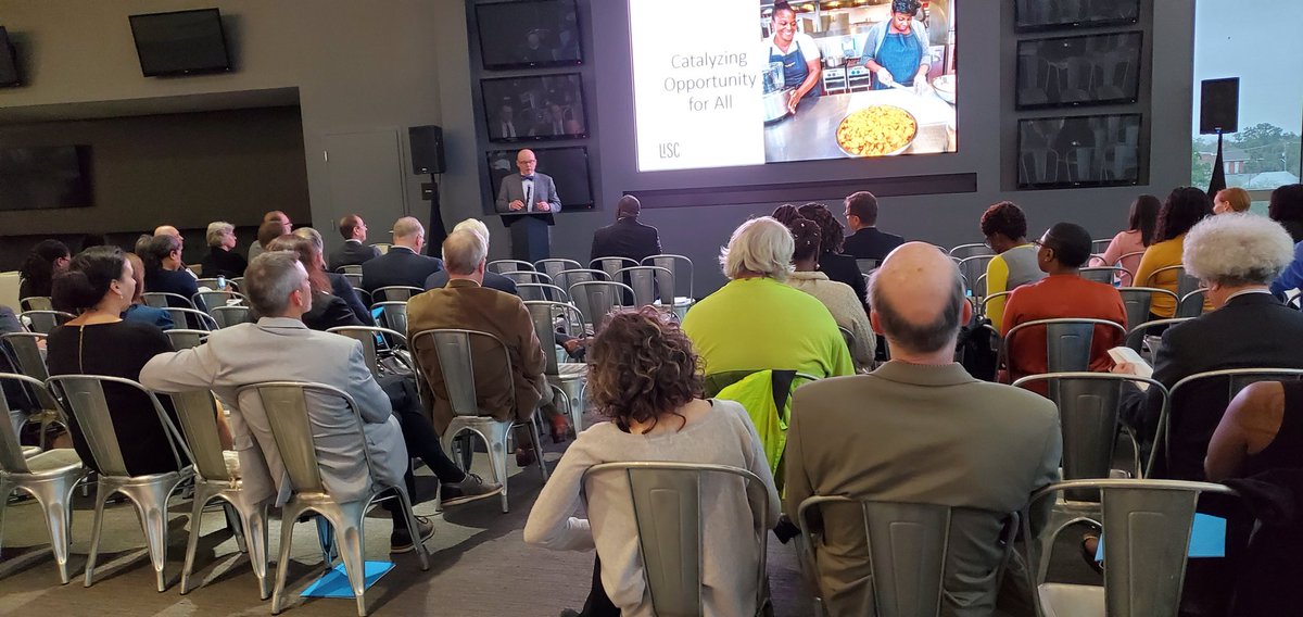 NwJaxCDC's tweet photo. So honored to celebrate 20 yrs of #LISCJacksonville as it invests &amp; transforms neighborhoods in the urban core. During #CommunityConversation, we shared details about our open-air market which will consist of neighborhood vendors &amp; business owners. #NJCDC #NorthwestJax https://t.co/O2I4x3h0eW
