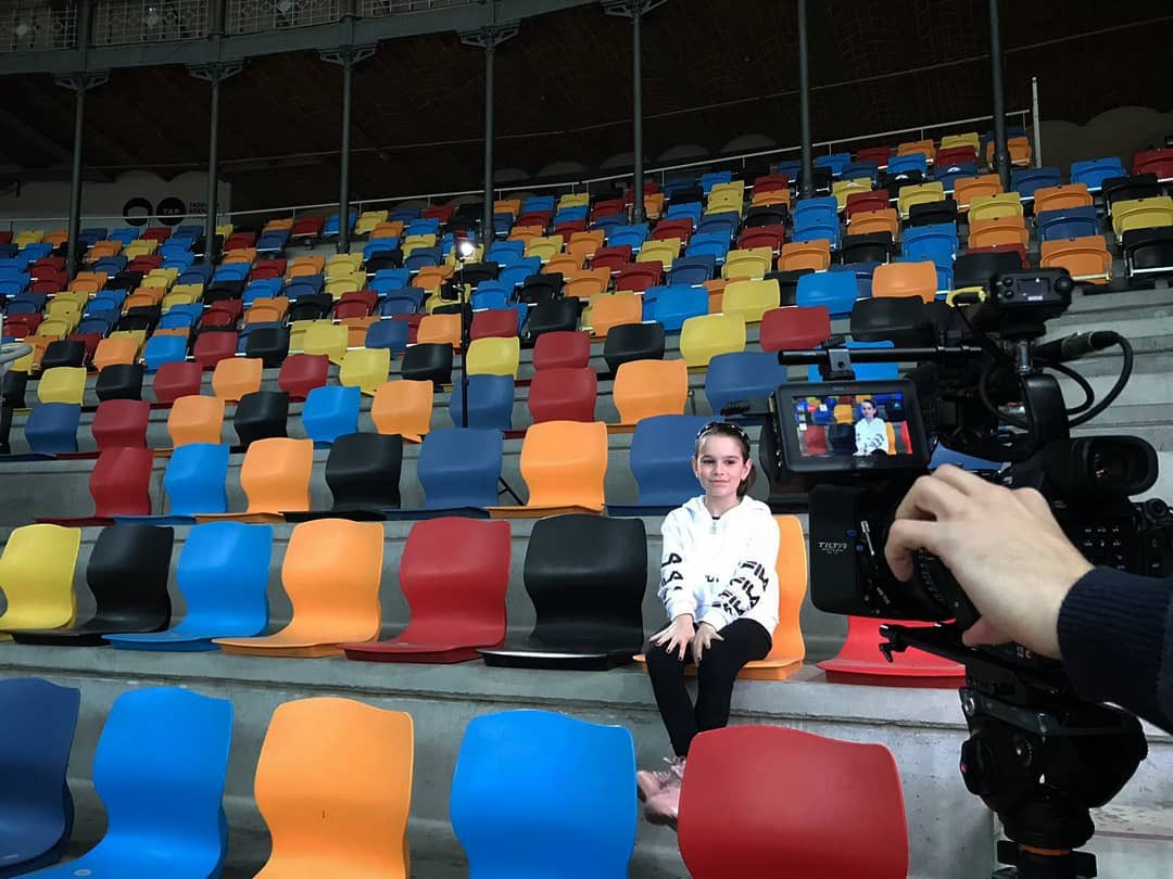 castelleres's tweet photo. Avui hem seguit les entrevistes pel nostre documental i hem descobert grans històries! Gràcies a la Isona, valenta enxaneta de la @collavella i a la Cuca dels @xiquetstgn que va obrir camí als anys '70. Seguim! #castellers https://t.co/f2ItdeJ0XU