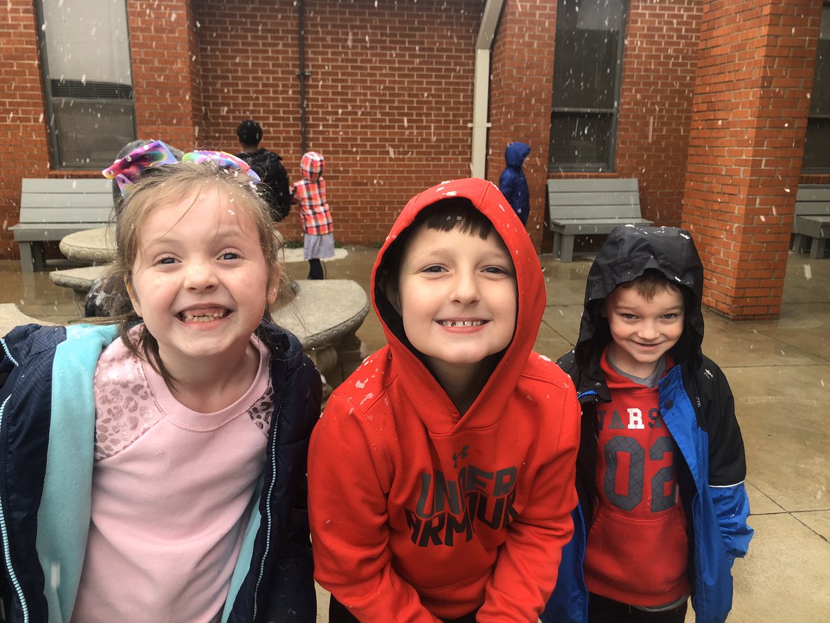 MsCScallan's tweet photo. What do you do when it starts to snow at school? Go play! Building a community of friendships is just as important as learning 👏🏼❄️ @MXRComets https://t.co/tg3BaqfdEz