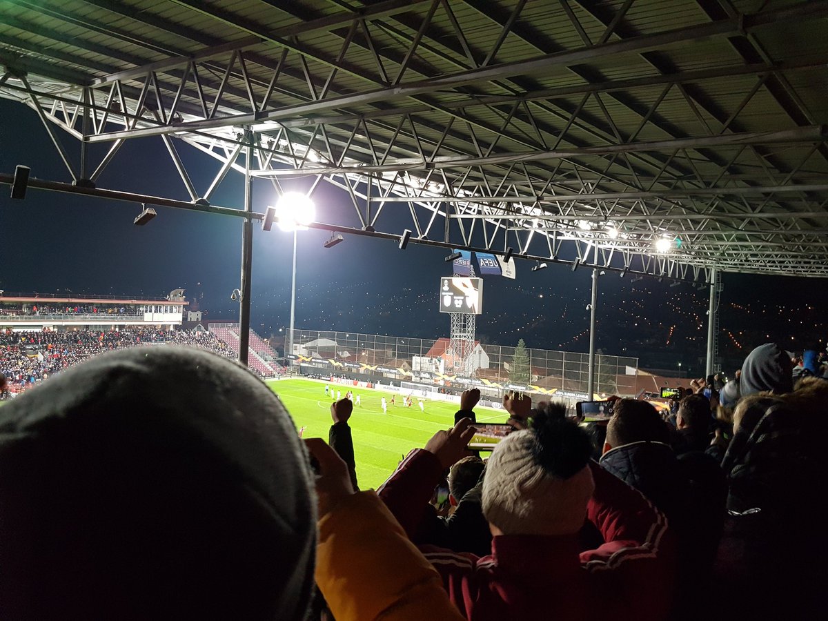 CrisanAlexand17's tweet photo. CFR Cluj 1 - 1 Sevilla. Un rezultat bun cu specialista Europa League. https://t.co/cGKJUGr9nE