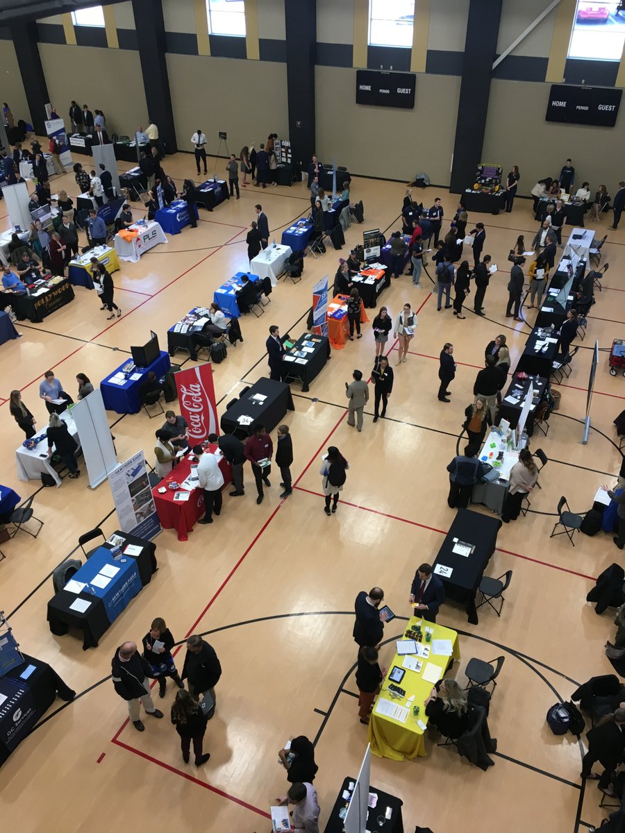 Go2LindenwoodU's tweet photo. The career fair took over Lindenwood's campus today! Potential employers can be found in Evans Commons until later this afternoon. 

#RealExperienceRealSuccess #PolishOffYourRésumé https://t.co/izUtf5trNh