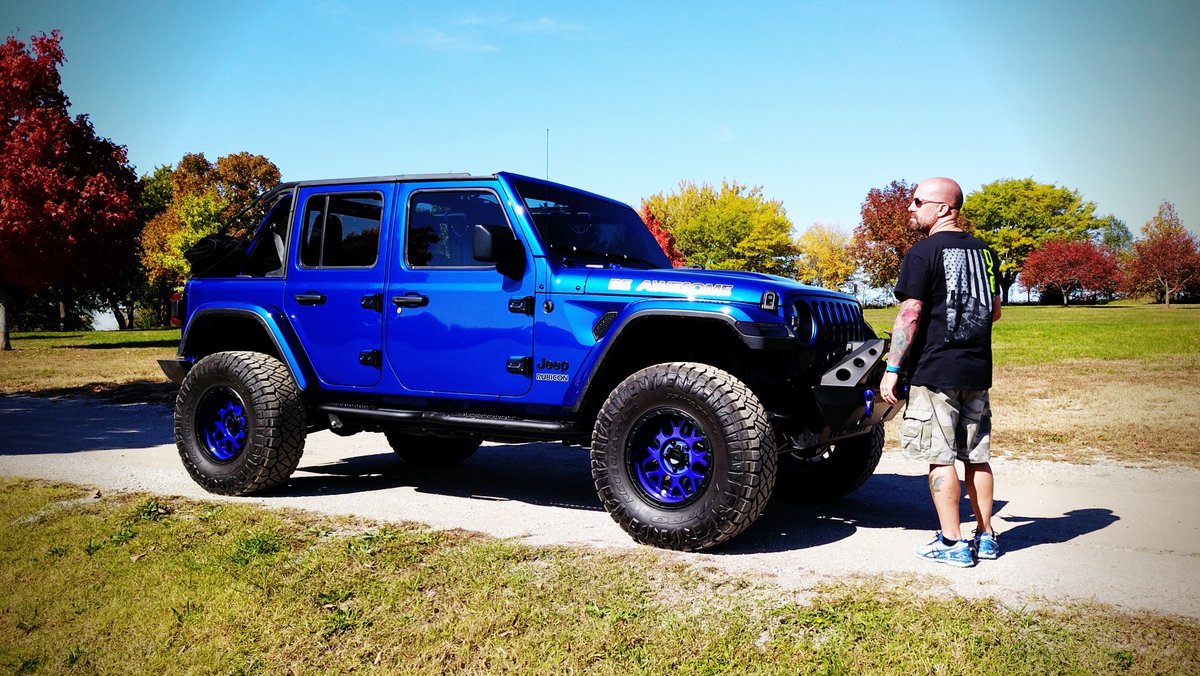 EZ4X4Official's tweet photo. “Blue Steel”
"I'm pretty sure there's a lot more to life than being really, really, really, ridiculously good looking. And I plan on finding out what that is." 😎 See more from #JeepTricks here: https://t.co/MOelWQ2RoT -OlllllO- https://t.co/GeoaHojgNc