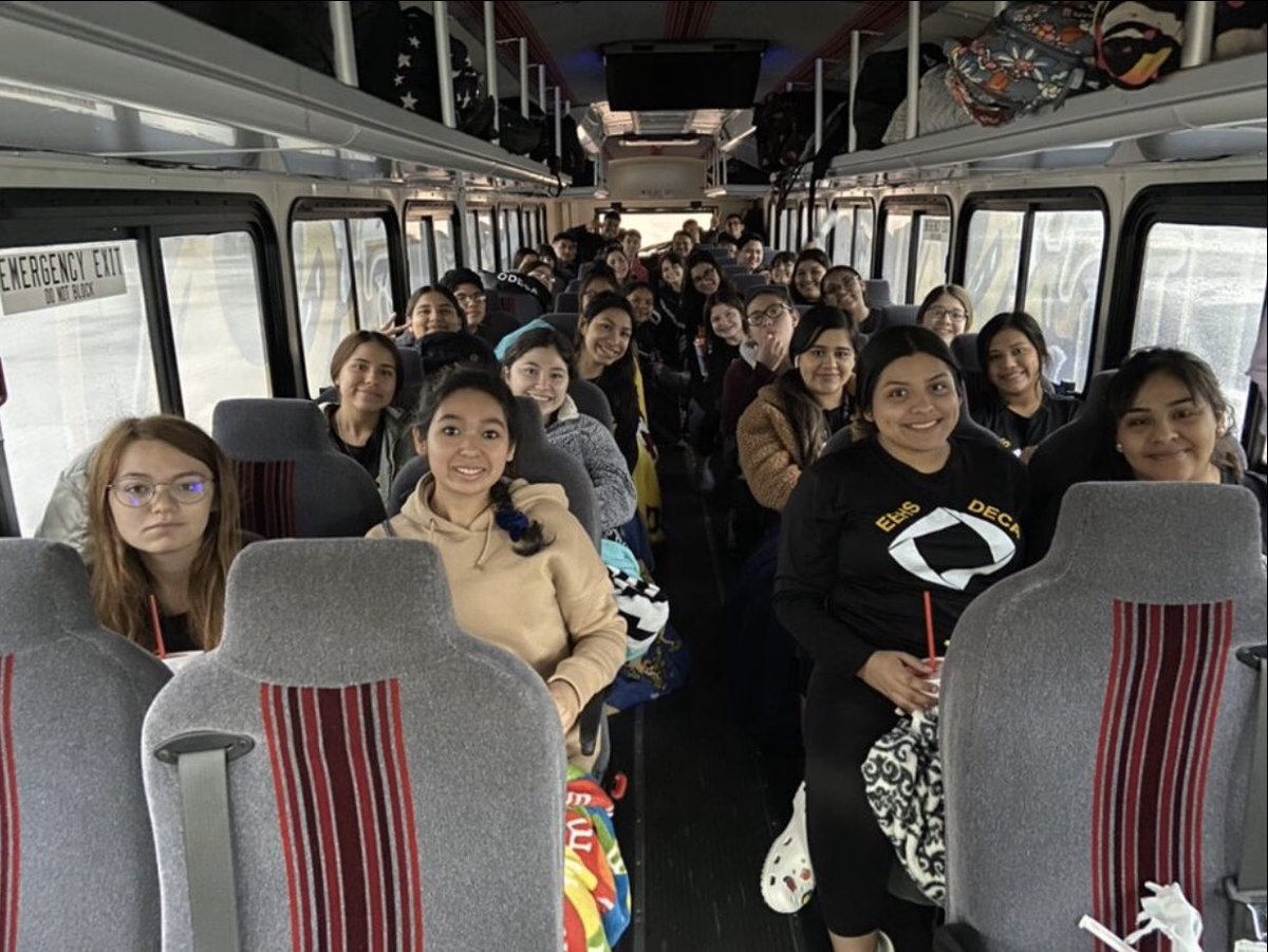 EEHSDECA's tweet photo. Edcouch- Elsa high school is on the way to Fort Worth! 🔷 https://t.co/dkhNVmVgEb