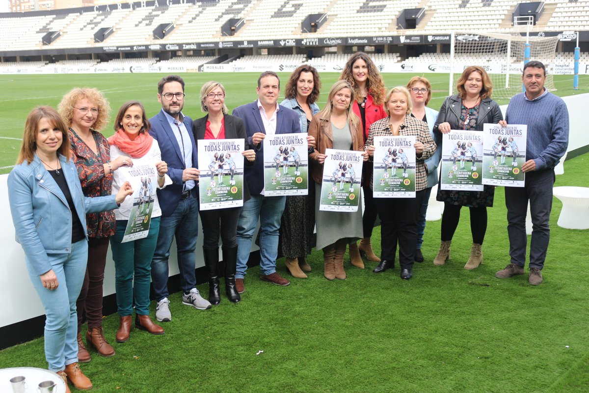 FCCartagena_efs's tweet photo. 🏟️El Cartagonova tiene una cita histórica el 8 de marzo para impulsar el fútbol femenino @AytoCartagenaES @PequenaMoma @AMEPCartagena #CorrerYCreer 

⬇️Más información ⬇️
https://t.co/xchPnMd8Ur https://t.co/dQImQUfl47