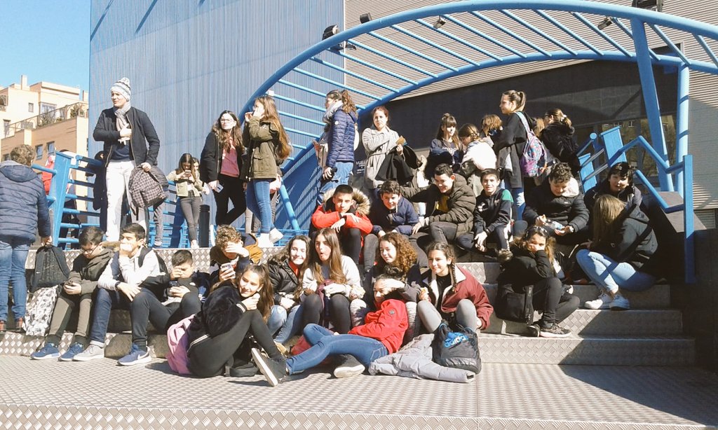 IesAlto's tweet photo. Gracias a las familias que han iniciado con mucho esfuerzo nuestro primer intercambio de idiomas. Gracias a nuestros profesores por valorar estas experiencias. Gracias Puri y Natalia. Eymet será nuestro próximo destino. Ojourdoui nous somme Alto Jarama. Merci. https://t.co/owtTKOC0zd