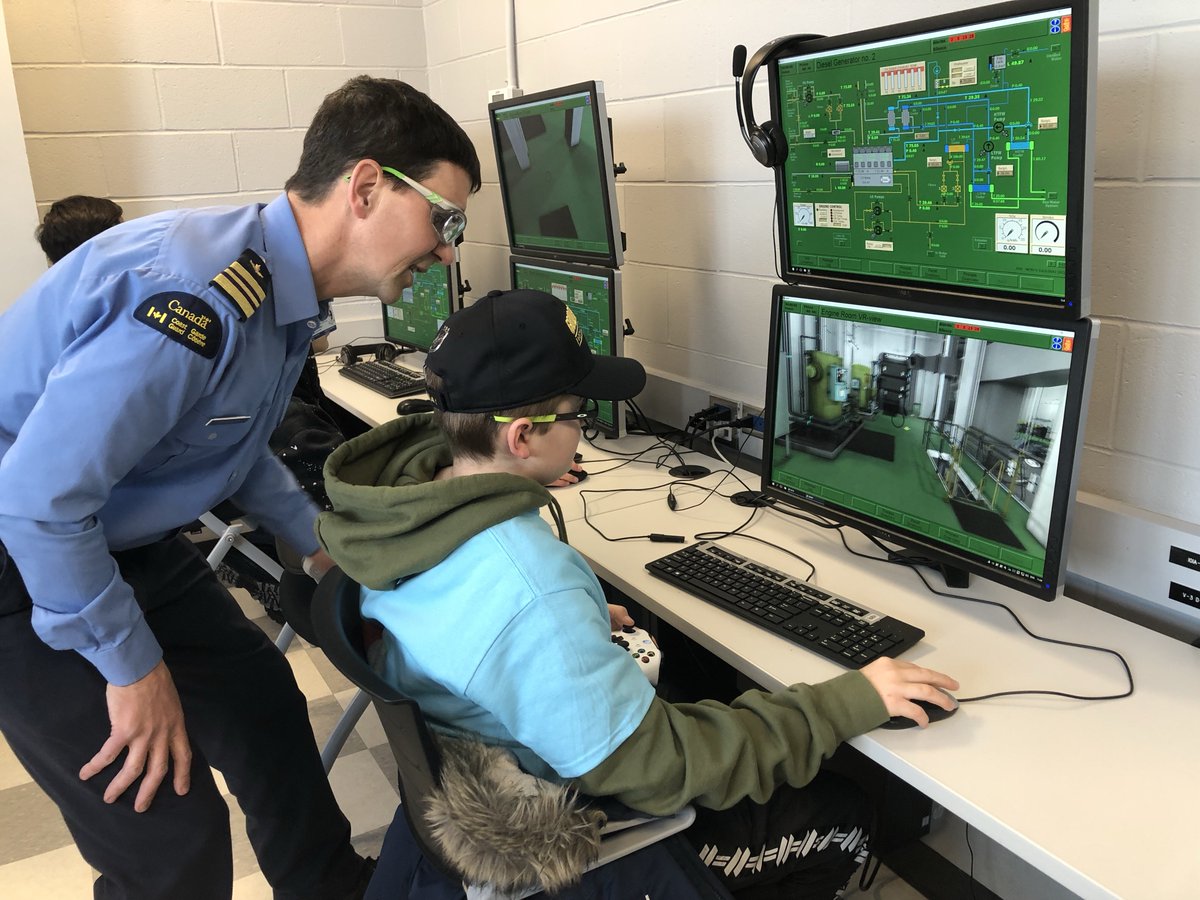 acad_gcc's tweet photo. Prochain arrêt : Démarrage d’un générateur de service de navire! Cet exercice se déroule dans une simulation tridimensionnelle avec deux écrans! @Skills_NS https://t.co/3LnF60rgmO