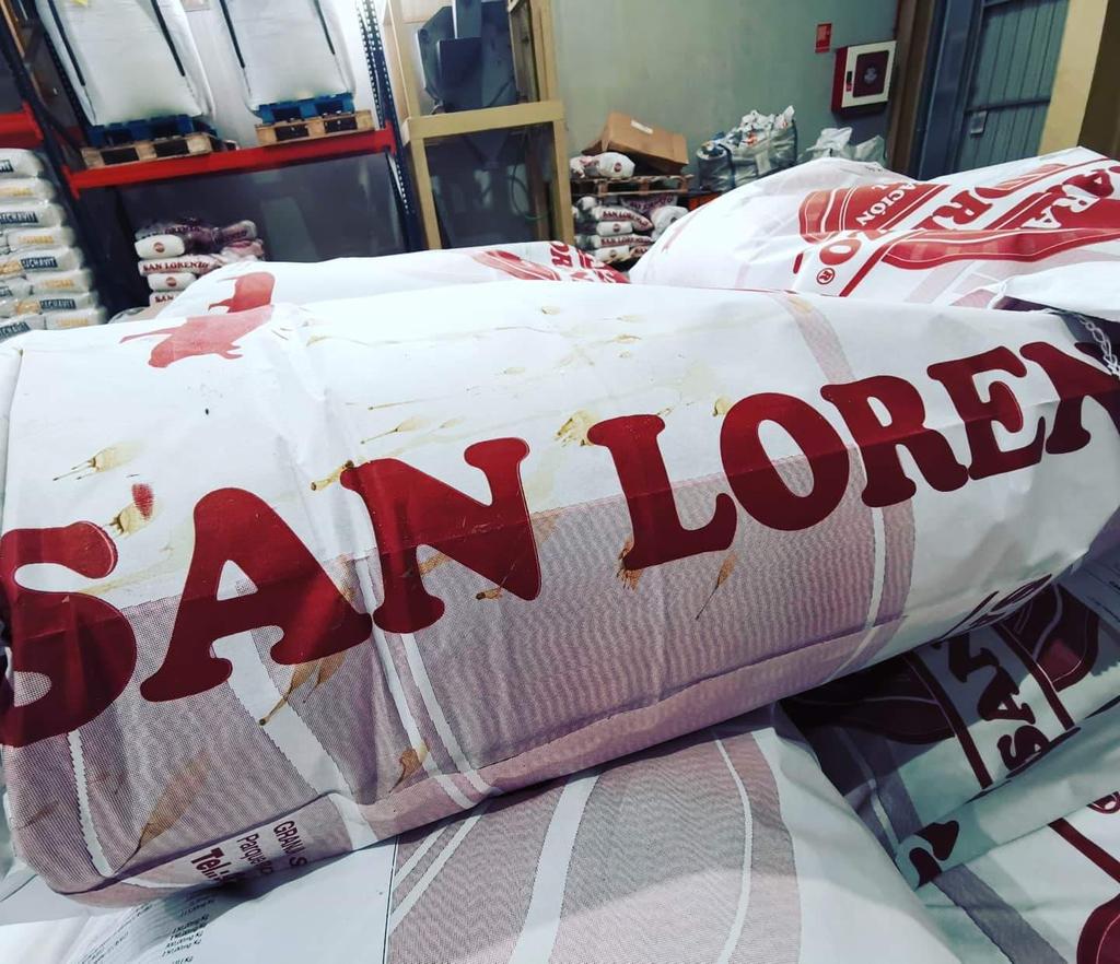 packinbag's tweet photo. Visita #PACKINBAG 👨💼 em 📍#LUGO 🇪🇦 ao nosso cliente 🤝 #GRANJASANLORENZO
.
💯O próximo EQUIPAMENTO pode ser o seu! 🛠️CONTACTE-NOS
.
Obrigado ao nossos clientes pela confiança💪 depositada em nós e nos nossos Equipamentos Industriais.
.
#engenharia
#empresasportuguesas https://t.co/vIqgD6Ky48