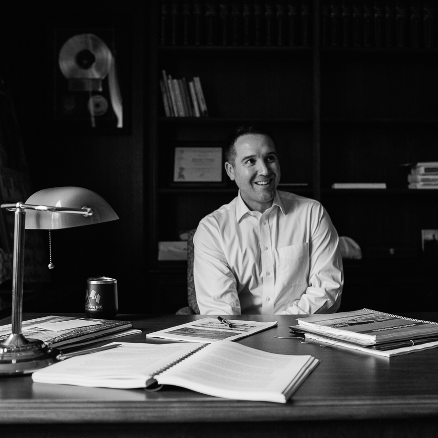 harperpoint's tweet photo. @ venturamayormattlevere has dedicated years of his life and all of his focus to running the city of Ventura. He needed some photos reflecting his philosophy and attitude, and Harper Point was glad to help.

#portraitphotography #portraitphotographer #ventura #camarillo https://t.co/Dmc03UUA29