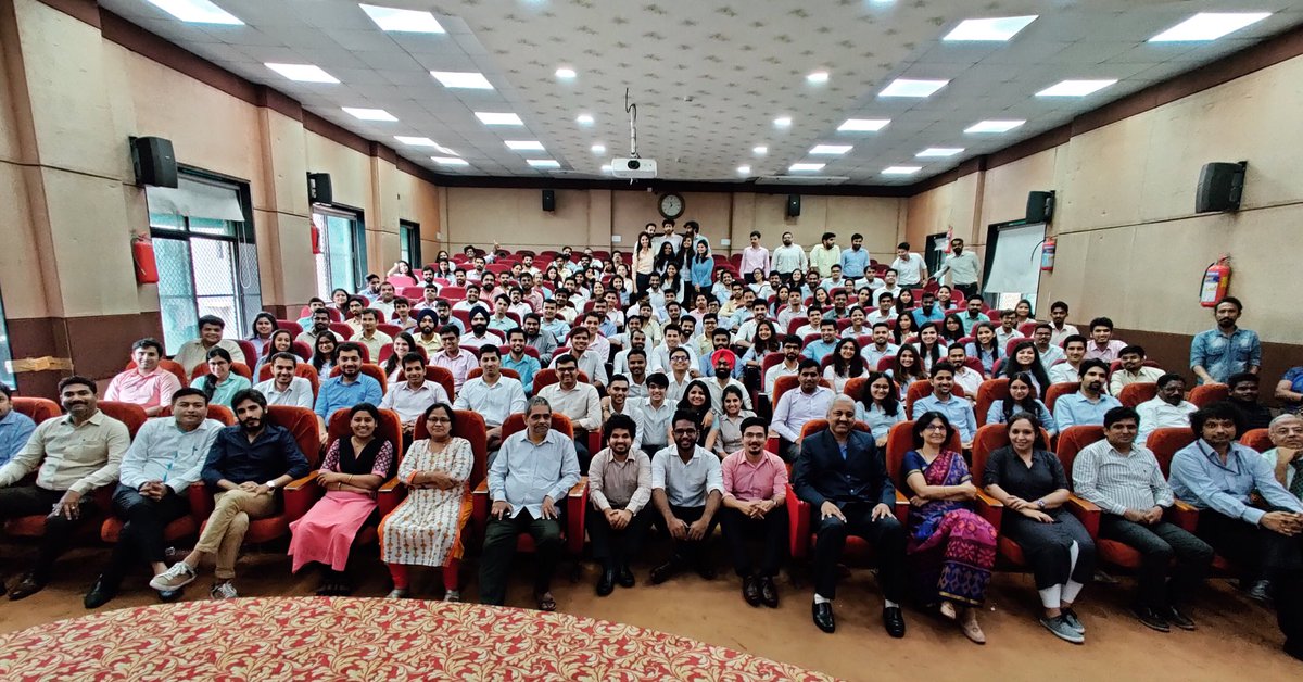 simsree's tweet photo. With tears filled in eyes and memories filled in heart, we the batch of 2019-2021 ‘BID ADIEU’ to the batch of 2018-2020, carrying their legacy forward. Best wishes for all your future endeavours.
And may the name of SIMSREE be glorified by you.
#simsree #lifeatsimsree #batch2020 https://t.co/uJNtlpOqzO