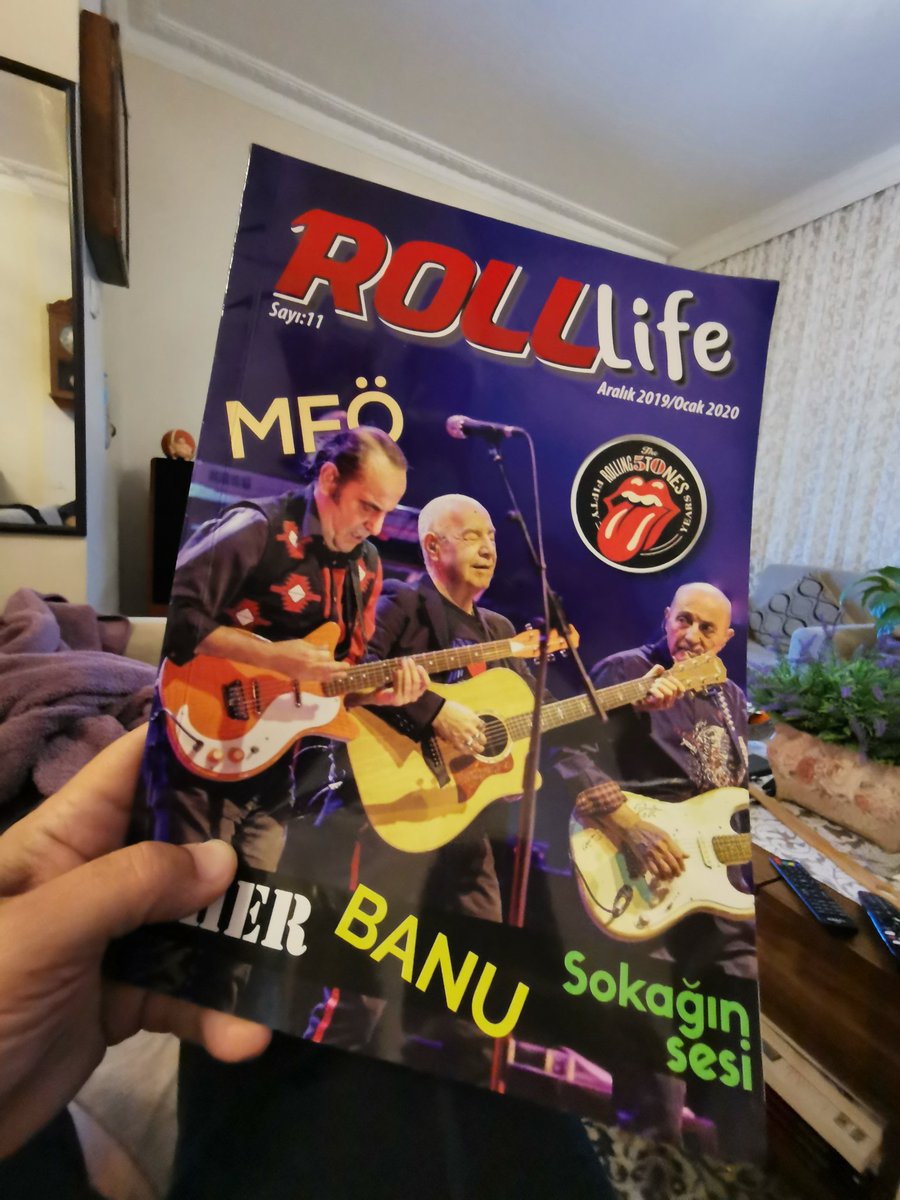 cemkivircik's tweet photo. İnsanın hala basılabilen bir şeyler için yazması anlatılmaz yaşanır. 😎😎😎 #rolllife https://t.co/0cY4hrDhwC