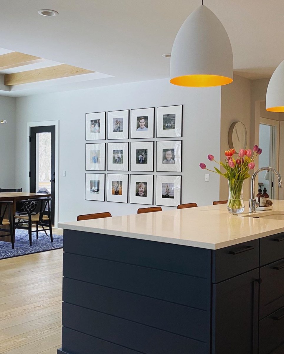 This modern grid of family photos has us grinning 😁 The frames are our Old School Metal in Matte Black. Shop 'em here: bit.ly/38Da3TK