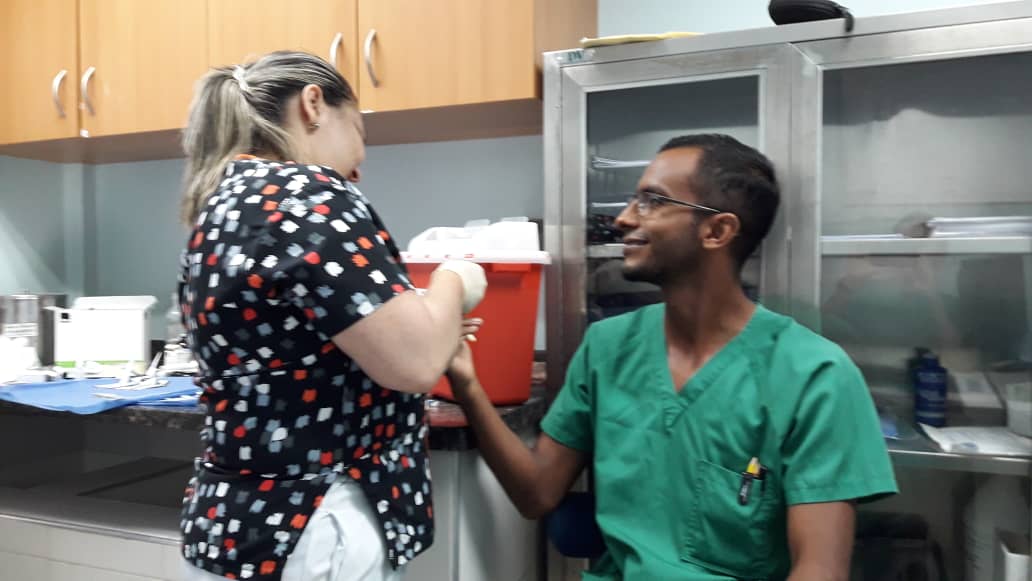 ivsslosroques's tweet photo. #Desinterés #20Feb @AmbulatorioR #IVSS Petra María Marcano, apoyando @AzulVenezuela y @UNEXCA_ve  en la Jornada de Salud para Pesquisa VIH. #JuntosPodemosLograrlo #NuestraFuerzaEsLaPaz #PorUnSeguroMásSocial
@nicolasmaduro @magallyvina https://t.co/js5J6OyW5F