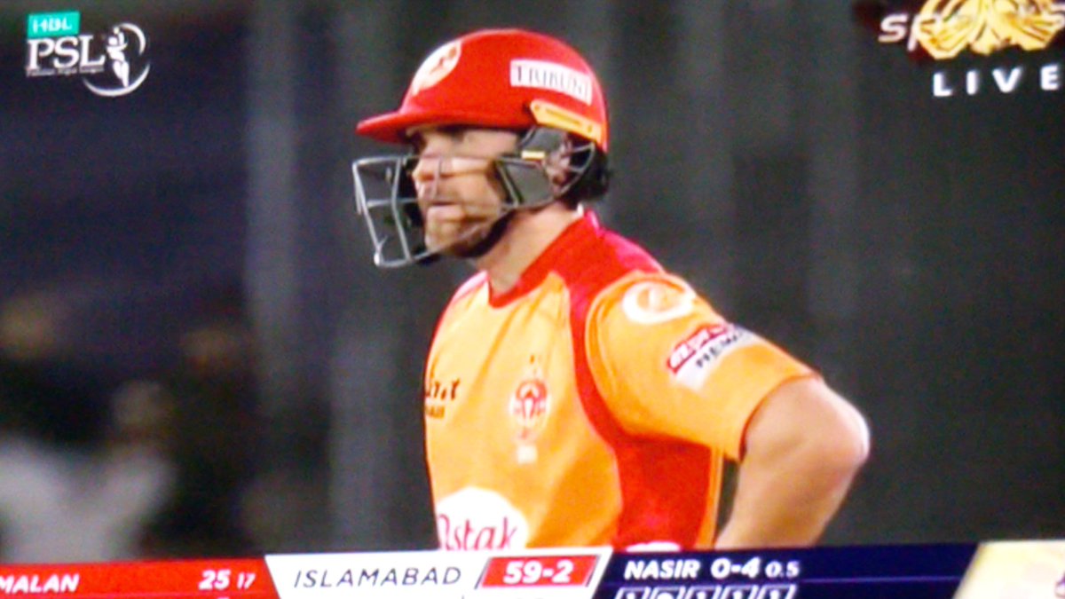 Bilqees1234's tweet photo. Malan Malan Dum Dum Malan Malan  
 MALAN Maln Dum Ishq IshqHai Malan Mera ♥️♥️♥️♥️
#PSL2020 https://t.co/5v7g41hyvY