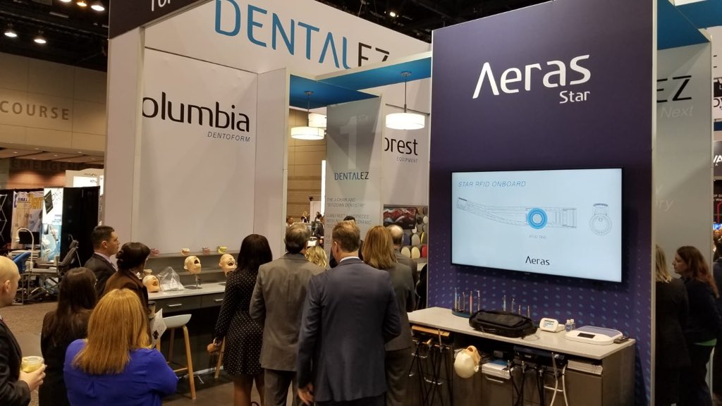 First day of the Chicago Midwinter 2020 Meeting. One of our newly designed exhibits is drawing the crowds! #3BDinc #dcim  #exhibits dcimanagement.com