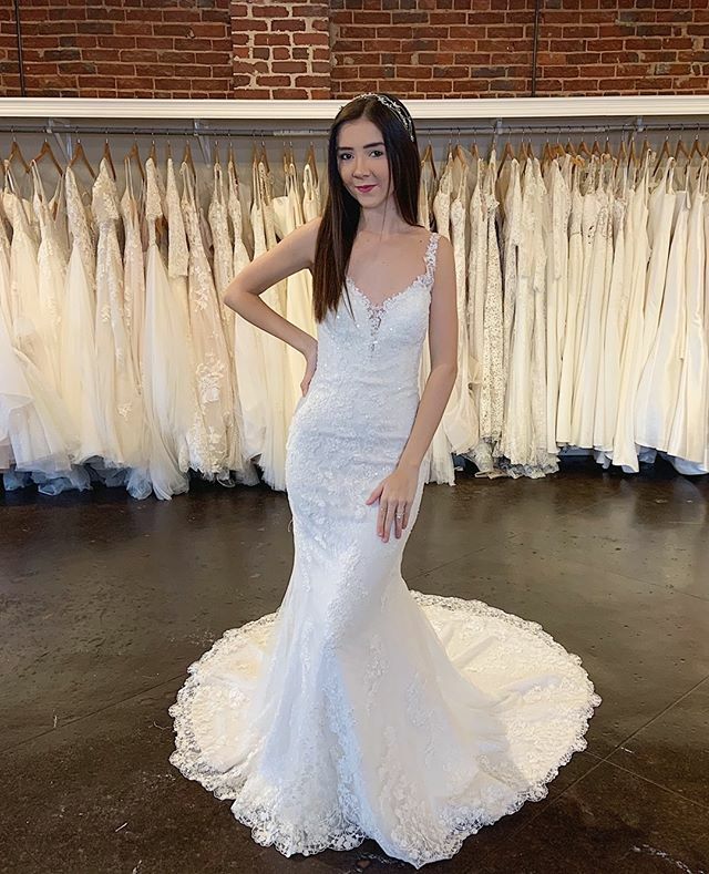 EverAfterTN's tweet photo. A simple lace dress...the perfect staple for your big day! Karley is rocking this look, comment below if you agree 😍😘 #love #whitedress #lace #elegant #white #bridetobe #sukienka #makeup #party #cracow #dizewczyna #style #polishdesigner #weddingday #polishgirl #realweddings … https://t.co/UEuN1Lrjkb