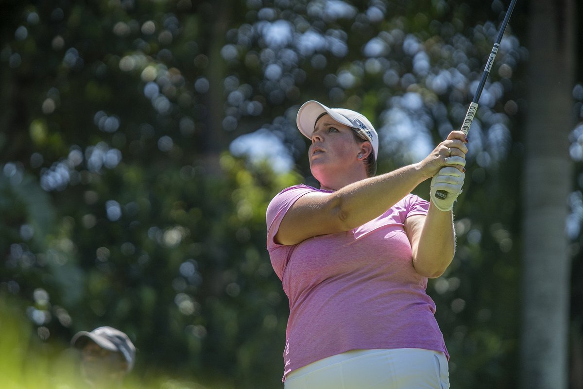 Scotland’s <a href="/jt_golf/">Jane Turner</a> was a measure of consistency as she fired a 2nd consecutive 1-under 71 to forge a 3-shot lead in the 2nd round of the Standard Bank #SAWomensMasters at San Lameer Country Club on Thursday.
WRAP ⬇️
sunshineladiestour.com/turner-gunning…
<a href="/StandardBankZA/">Standard Bank ZA</a> @SanLameerCC