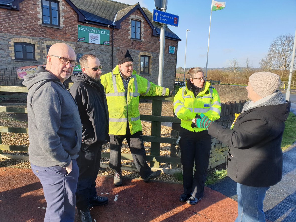 WmPowell2021's tweet photo. Positive meetings in #Talgarth & #Trefecca with #PCSOEmmaJackson @DPP_NPTBrecon @GoSafeCymru team & local @CommunitySpeedw volunteers. With #A479 closure at #Pengenffordd due to #StormDennis subsidence, there will be even more pressure on the #Talgarth #Llangorse run #Speedwatch https://t.co/j9Wz2ErYBX
