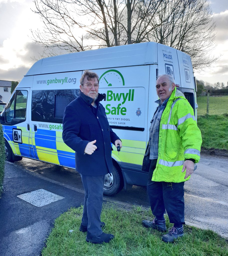 WmPowell2021's tweet photo. Positive meetings in #Talgarth & #Trefecca with #PCSOEmmaJackson @DPP_NPTBrecon @GoSafeCymru team & local @CommunitySpeedw volunteers. With #A479 closure at #Pengenffordd due to #StormDennis subsidence, there will be even more pressure on the #Talgarth #Llangorse run #Speedwatch https://t.co/j9Wz2ErYBX