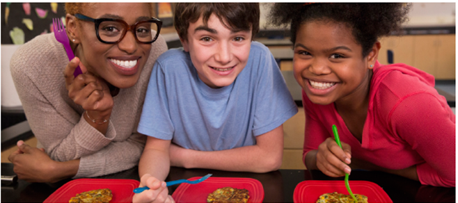 USDA_FNA's tweet photo. Cook together. Eat together. Make memories together! Check out these recipes and videos at #TeamNutrition Cooks!  https://t.co/507c4OqHR0 https://t.co/X1axalFfe6