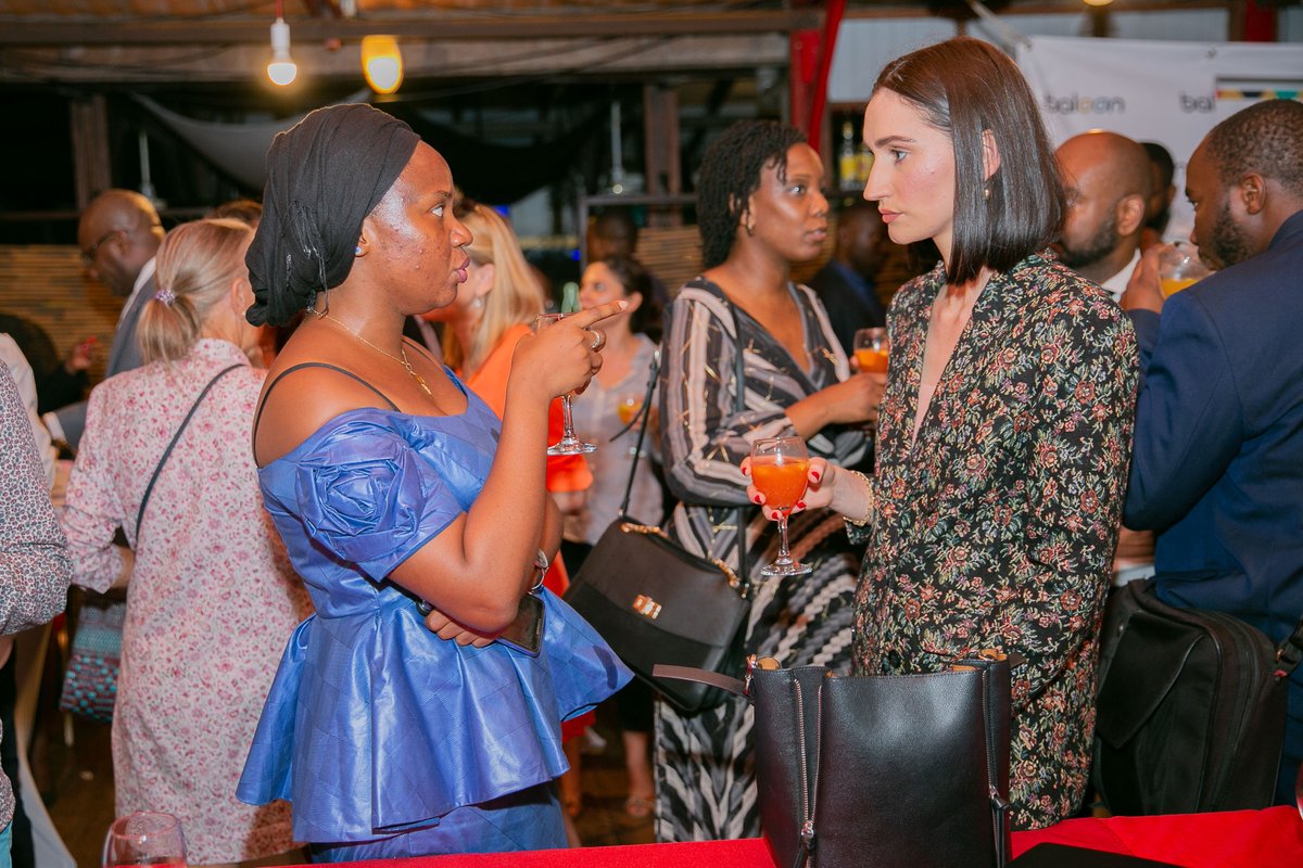 C'est officiel ! Lancement hier de #BaloonGabon 🇬🇦lors d'une soirée réunissant l'équipe Baloon et les équipes d'Axa Gabon et leurs invités. Fierté pour la team d'ouvrir un 5eme pays pour toujours plus d'accès à l'#assurance ! #Digitalisation #Afrique #Gabon #Insurtech #FANAF2020