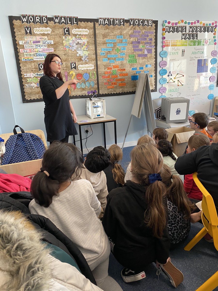 RosebankPS's tweet photo. @DigiLearnDundee came in today to bring us our 3D printer for the term. Looking forward to seeing what P6 will create #DundeeLearning #Dun3dee https://t.co/KPzQvr75QA