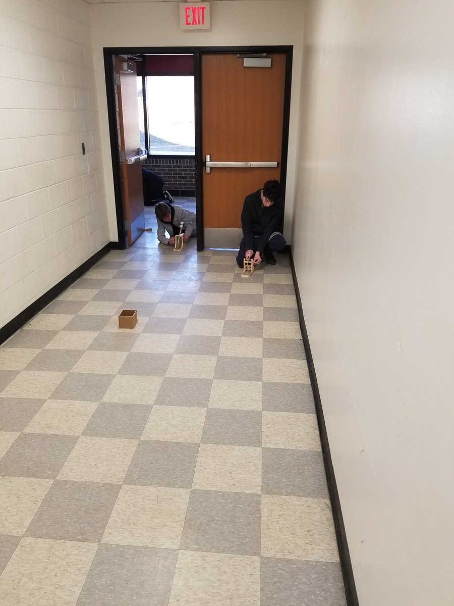 PCEPSTEM's tweet photo. Freshman engineering class is testing their catapults after designing and building them. https://t.co/cVoMxsfTOG