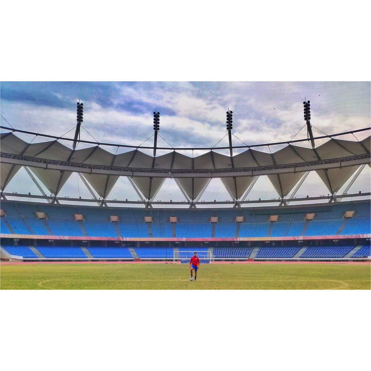 sharadranaa's tweet photo. Keep working hard for your dreams. https://t.co/UdbHaB6bvI