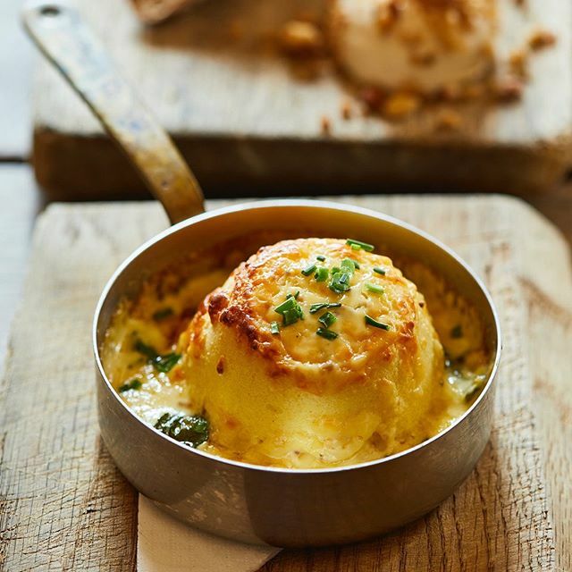 The classics never grow old... Twice baked double Gloucester soufflé, spinach and wholegrain mustard... ift.tt/2SU81YE