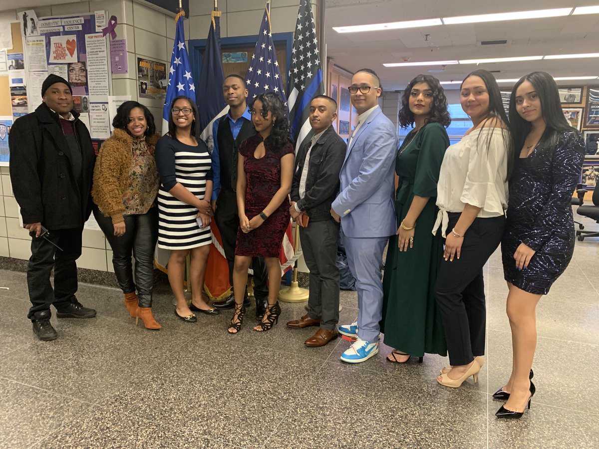 NYPD84Pct's tweet image. Congratulations to #NYPDExplorers Yatxari Zavala for being awarded Post #2084 2019’s Explorer of the Year. Post #2084 was looking sharp last night representing at the Annual Law Enforcement Explorer Recognition Dinner. #SoProud that #thisisourfuture. @NYPDCommAffairs