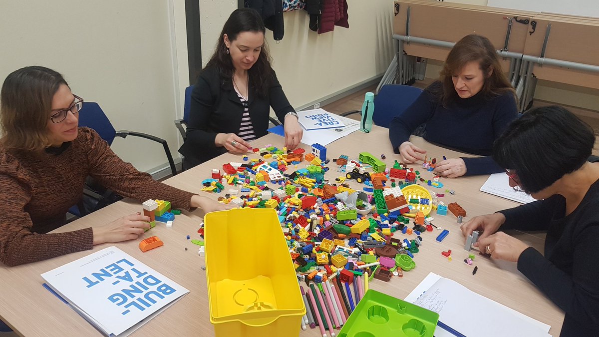 CrisMassague's tweet photo. Nuestros alumnos y Alumni ya han empezado a construir "el equipo pesadilla" con @josep_miracle #TalentHUB https://t.co/qSsMZJ40eH