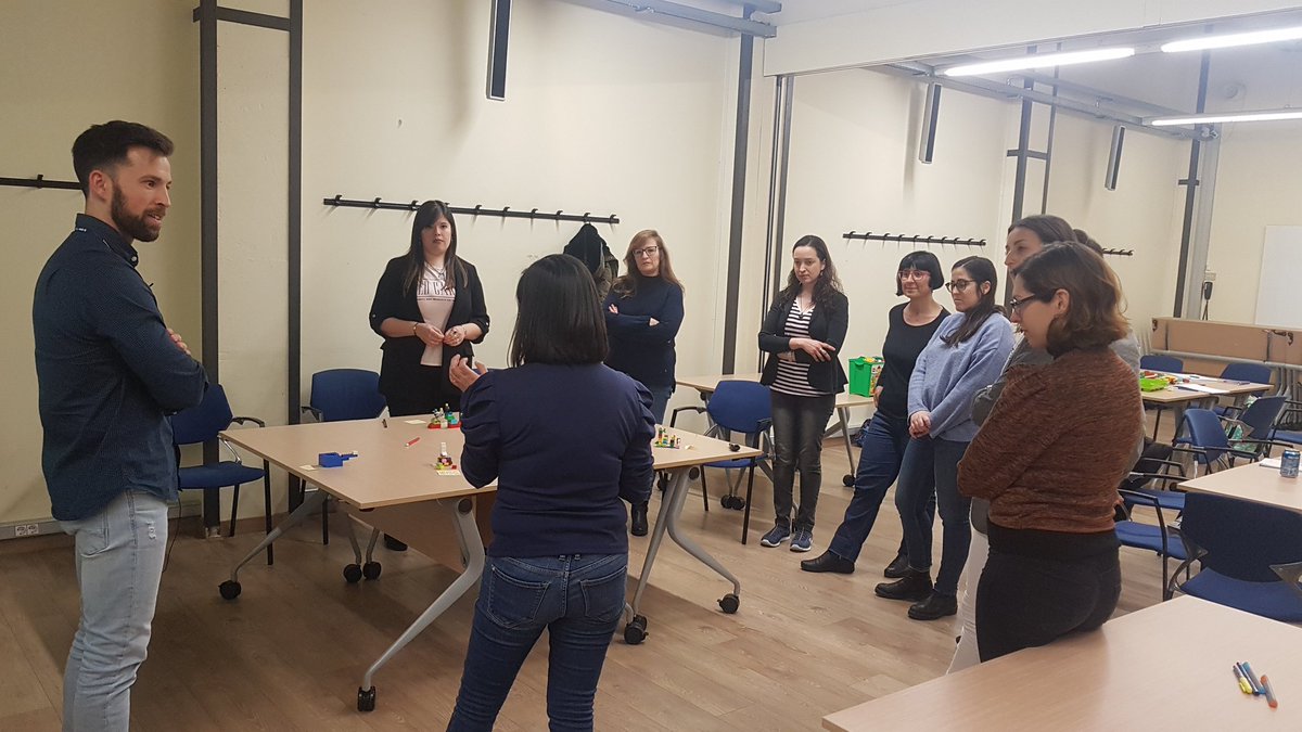 CrisMassague's tweet photo. Nuestros alumnos y Alumni ya han empezado a construir "el equipo pesadilla" con @josep_miracle #TalentHUB https://t.co/qSsMZJ40eH