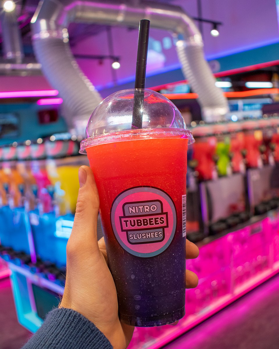 tubbeesdesserts's tweet photo. Cherry and forrest fruits! 👌 BOOM!
#tubbees #nitrolab #glasgow #tubbeesdesserts #glasgowdesserts #slushbar #slushees #dessertbar https://t.co/TD2dQgGFMM