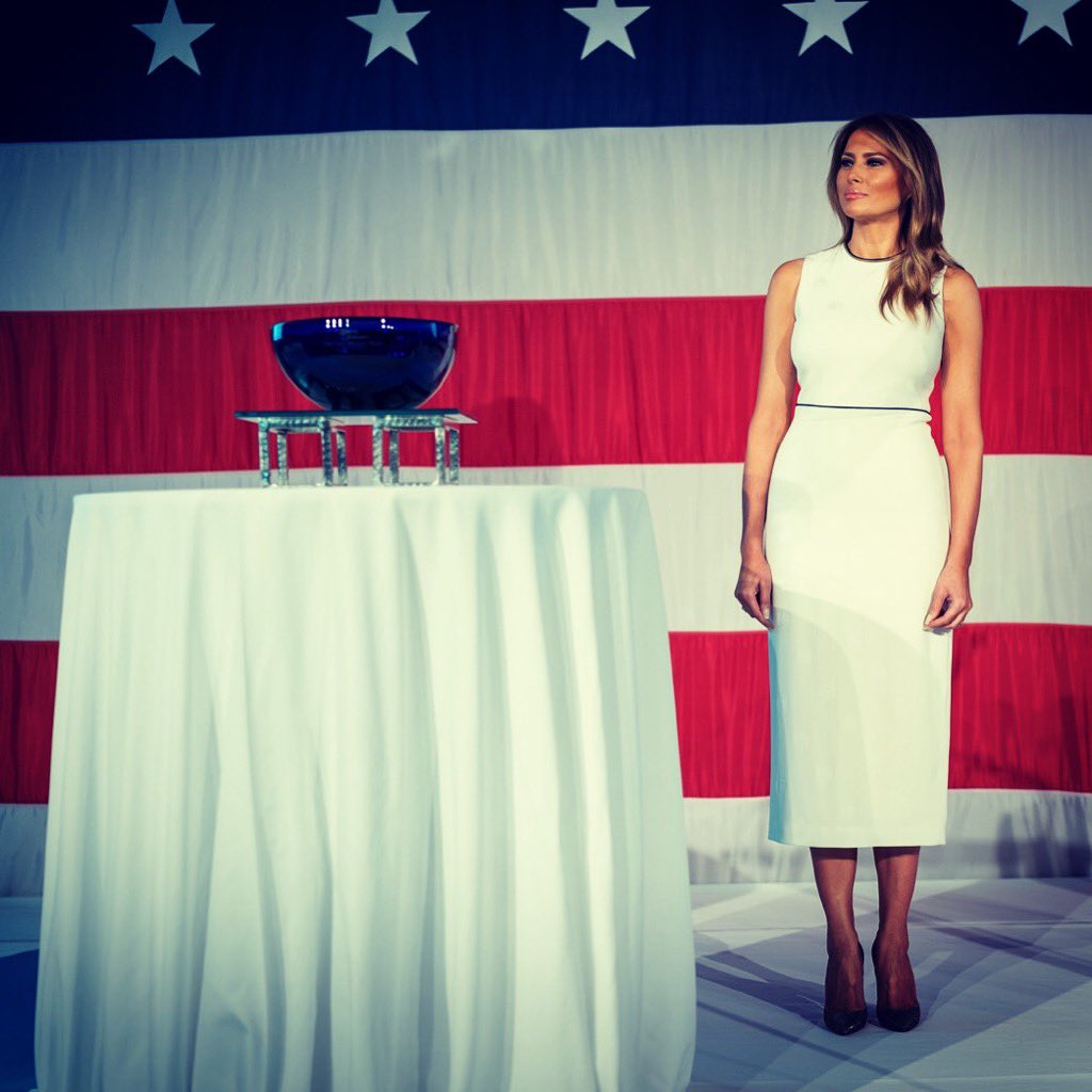 FLOTUS45's tweet photo. Thank you @PBAUniversity for the 2020 Woman of Distinction award.  It was wonderful to share the positive impact #BeBest has on communities across the country &amp; inspiring to see a university so dedicated to teaching students the importance of giving back. https://t.co/2uPBm3OT5Q