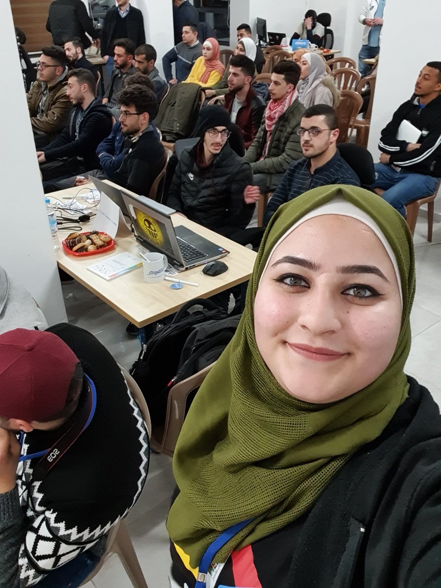 DSaffarini's tweet photo. #HashCode20 
#hashCode
#Google
#GDGNablus
#GDG https://t.co/qD7x8DBBWp