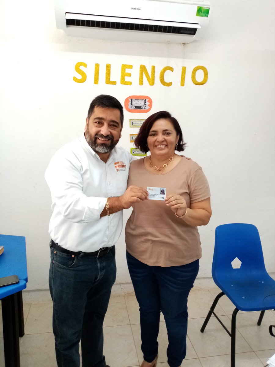 ricardomm78's tweet photo. Excelente jornada de #Credencialización y caravana de servicios del @SNTESeccion33 en Chocholá, Yucatán con compañeros de la #Región8
Presentes mis compañeros @AnyCetz @Arel_Rios @arielosorio1
En el SNTE trabajamos para ti!!!
@SnteNacional
@FranciscoSNTE
#SNTEunoAuno
@SSnte33 https://t.co/KlxWJXJyMk