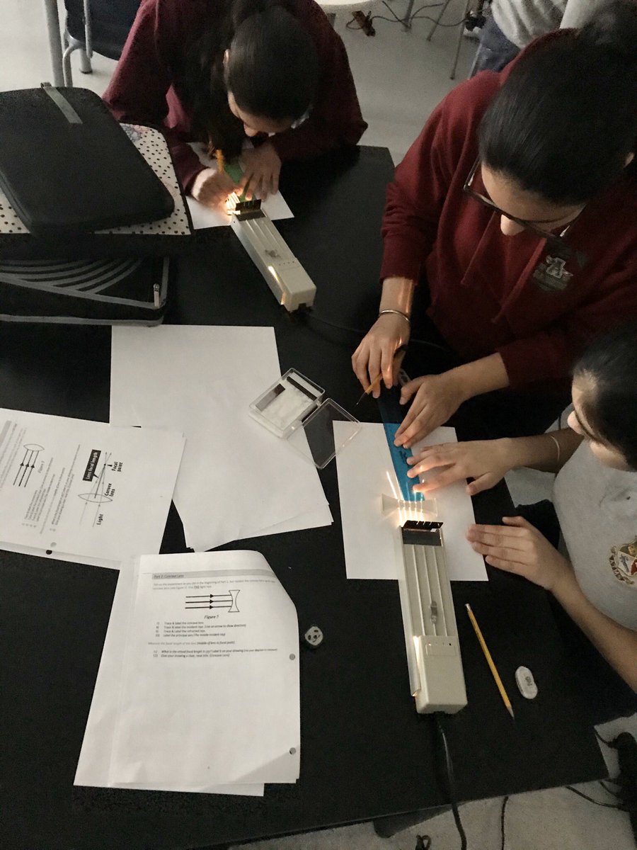 MissTielmann's tweet photo. Grade 8s working with light boxes, mirrors and lenses to see how refraction and reflection works! #lightup @ATMSSabres https://t.co/IWVRbOEOVm
