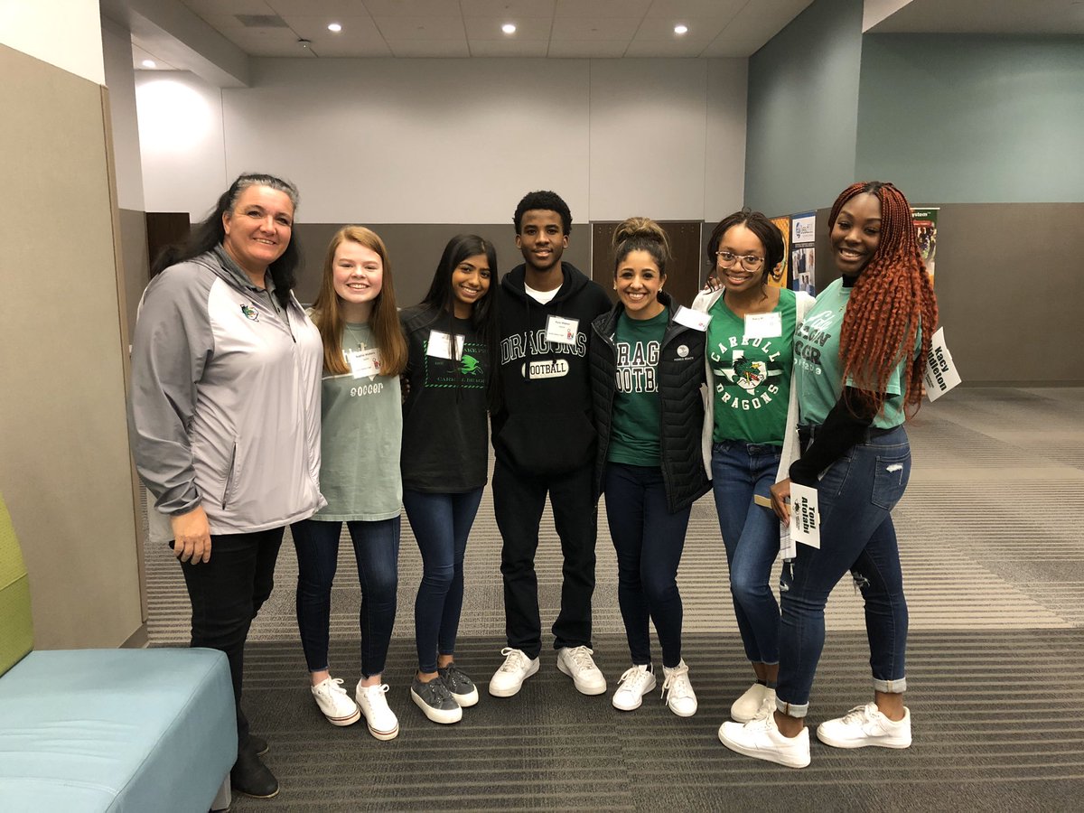 Carrollisd's tweet image. These outstanding Dragons from @CarrollSRHigh took part in a student panel focused on student voice today at @ESCRegion11. Superintendents and district leadership from over 70 school districts in the region were in attendance to learn from students from around DFW. #WeAreDragons