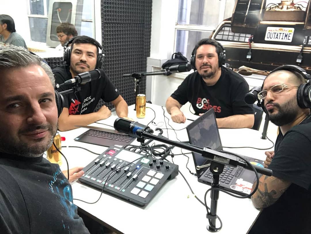 ekoparty's tweet photo. Estrenamos #TheRabbitHoleStudios con la grabación de @SecurePodcast 🎉
Gracias oyentes y conductores por venir 🙌🏻 El episodio se va a compartir en https://t.co/E6YG0TkG5y
.
We recorded #SecurePodcast at our brand new #TheRabbitHoleStudios 🎉
Thank you everyone! https://t.co/SZNOgd4g82